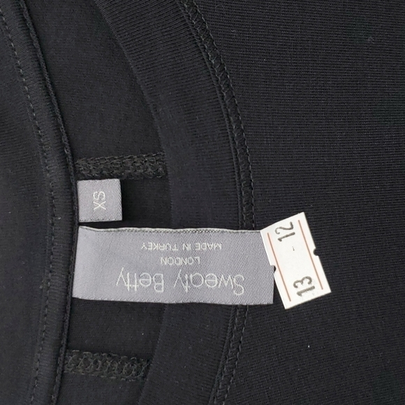 Sweaty Betty Easy Peazy Long Sleeve Shirt, Size X-Small in Black at Nordstrom - Picture 8 of 8